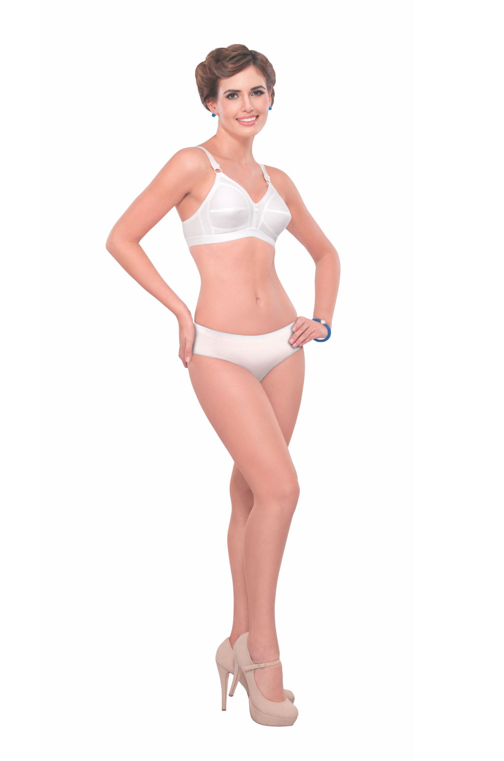 Seamless Padded Bra-bcd Cup Bra With Free Transparent Straps-6590 |  6590-white | Bodycare Creations Limited