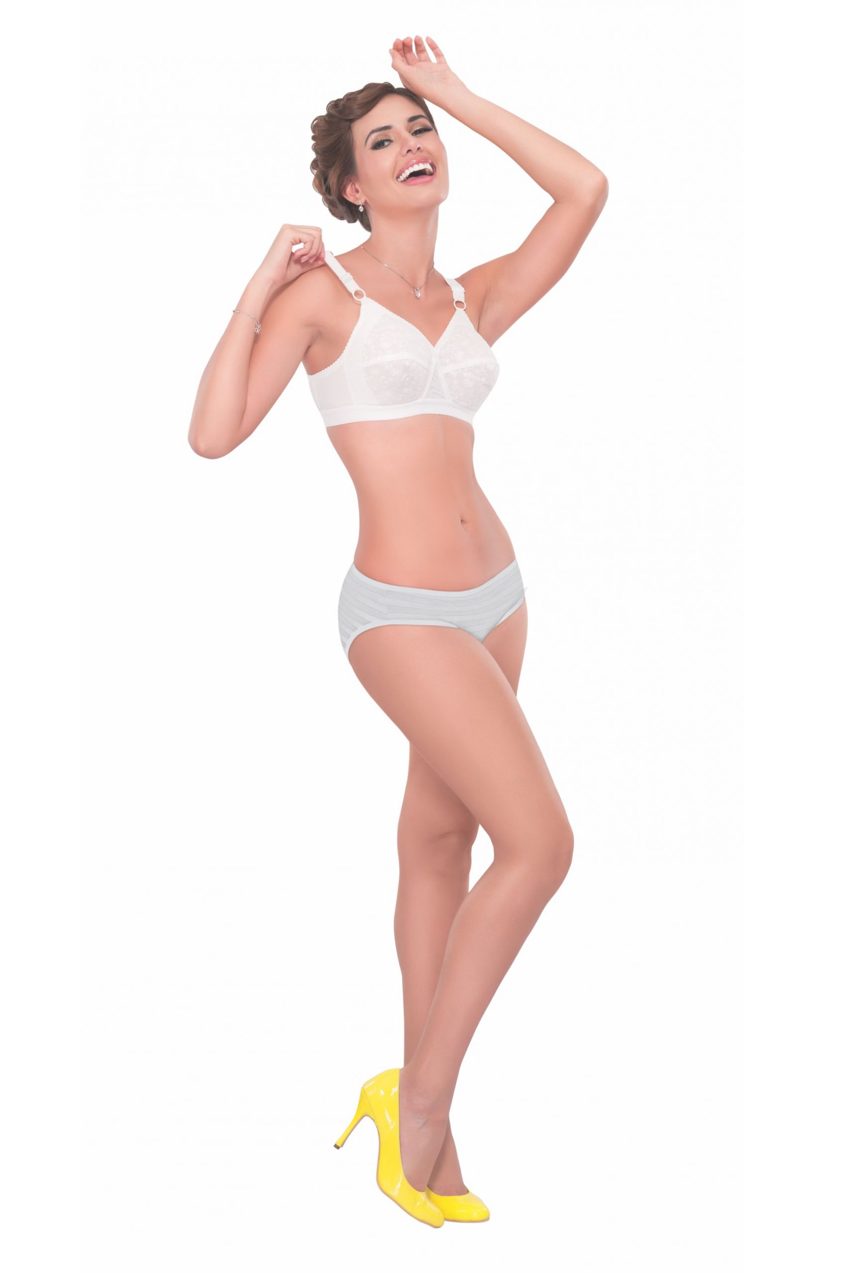 Bodycare Nylon Women Tube Non Padded Bra (White, Black, Beige), For Daily  Wear at Rs 40/piece in Delhi